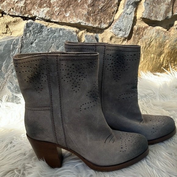 Prada theCar Shoe Women's mid-calf ankle boots in anthracite suede Size US 6.5-7 - Picture 8 of 11